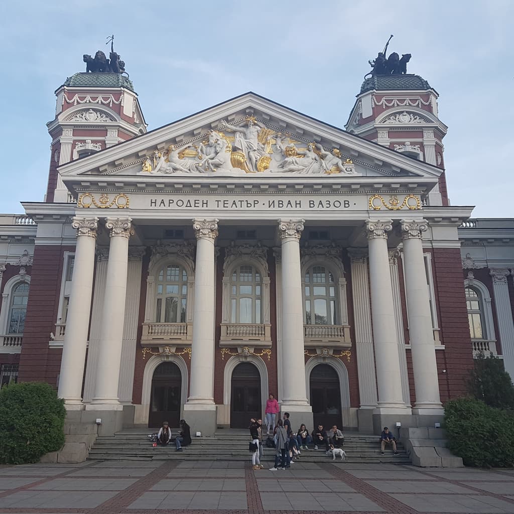 Teatro nacional ivan vazov | pontos turísticos da bulgária
